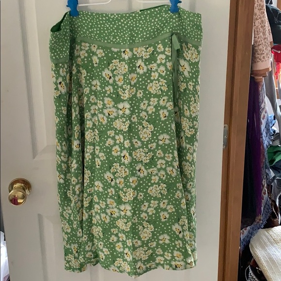 April Cornell Dresses & Skirts - April Cornell sz XL skirt green with flowers